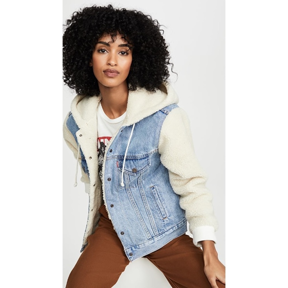 NWT Levi’s Ex Boyfriend Trucker Sherpa Jacket